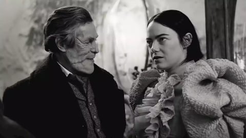 Pauvres créatures !  - Emma Stone est prête à tout dans la nouvelle bande-annonce du film de Yorgos Lanthimos