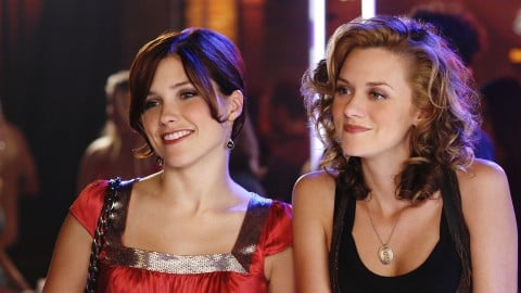 Sophia Bush et Hilarie Burton recréent une scène célèbre de la série près de 20 ans plus tard