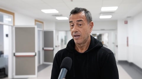 entretien avec Matteo Garrone invité dans la salle de la Polyclinique Gemelli de Rome pour Io Capitano