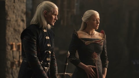 George RR Martin qualifie les premiers épisodes de « déchirants » et parle d'éventuelles saisons 3 et 4
