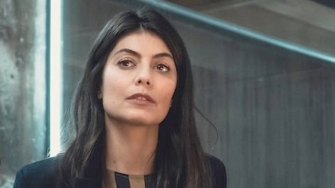 entretien avec Alessandra Mastronardi, co-star de la nouvelle mini-série Paramount+