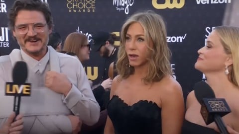 Jennifer Aniston et Reese Witherspoon offrent un rôle à Pedro Pascal