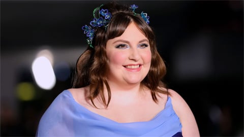 Lena Dunham travaille sur une deuxième série TV pour Netflix, Max annule Julia et autres news en bref