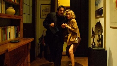 Comédie dangereuse, Enrico Brignano est un aspirant agent secret sur Sky Cinema Uno
