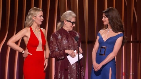 SAG 2024, Anne Hathaway et Emily Blunt taquinent Meryl Streep en citant Le Diable s'habille en Prada : les retrouvailles hilarantes