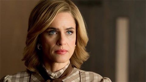 Amanda Peet dans Your Friends and Neighbours sur Apple TV+, Netflix dévoile le casting de North of North et d'autres news en bref