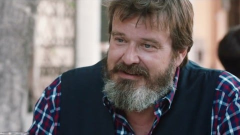 Giuseppe Battiston sera l'inspecteur Stucky dans une nouvelle série arrivant sur Rai 2