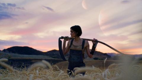 Rebel Moon, Zack Snyder souhaitait que les deux films sortent à un mois d'intervalle