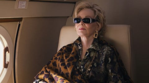 Deborah Vance connaît le succès dans la bande-annonce officielle de la troisième saison