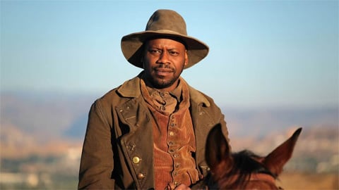I'm Not Dead Yet accueille Malcolm Barrett, Netflix commande une comédie noire avec Tom Segura et d'autres news en bref