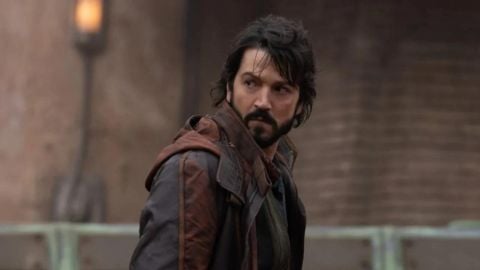 Kiss of the Spider Woman, Diego Luna rejoint le casting du film avec Jennifer Lopez