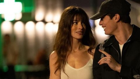 L'Idée de Toi, le réalisateur explique pourquoi la fin du film est légèrement différente de celle du roman