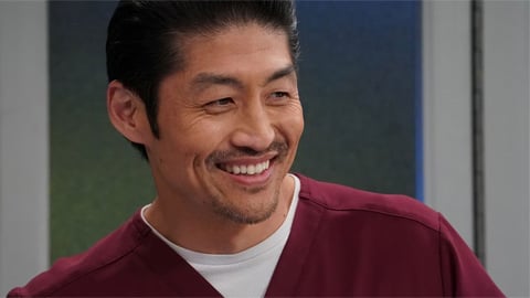 Brian Tee parle de son retour en tant que Dr Choi