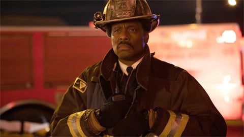 Chicago Fire aura un nouveau commandant dans la saison 13, et ce ne sera pas celui que vous attendez