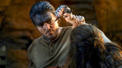 Dans Mad Max Saga, Tom Burke joue le lien entre Jack et Furiosa
