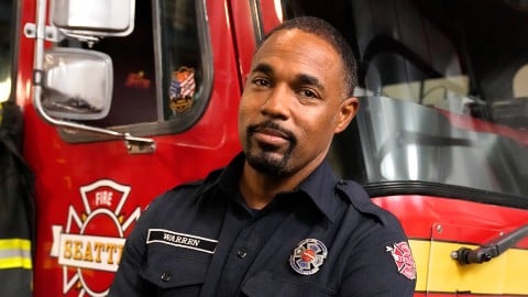 Jason George prêt à reprendre la voie après la fin de la Station 19