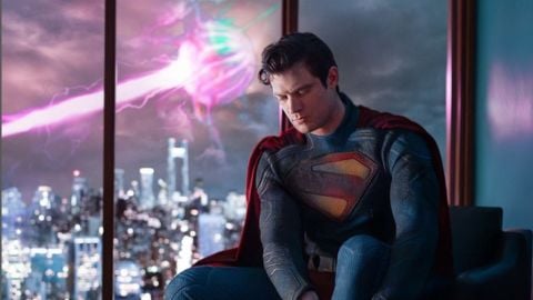 Superman montre un aperçu de l'équipe éditoriale du Daily Planet