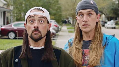 Jay & Silent Bob 3 sera-t-il un film d'horreur ?  Kevin Smith taquine les fans avec un accessoire curieux [FOTO]