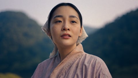 La bande-annonce officielle poétique de la saison 2 réunit Sunja et Hansu après la longue distance