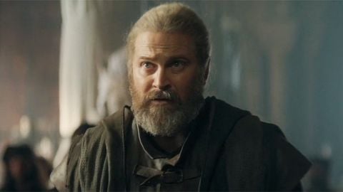 Qui est le forgeron Hugh Hammer et quel rôle jouera-t-il dans la Danse des Dragons ?