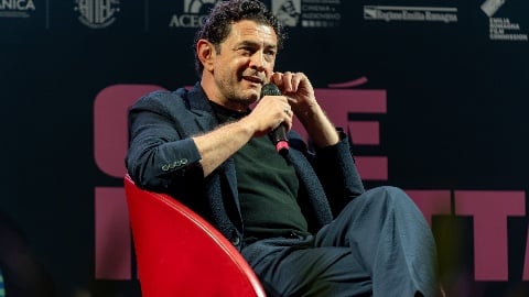 entretien vidéo avec Vinicio Marchioni