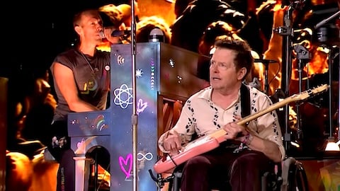 pour Chris Martin, il est "notre héros" [video]
