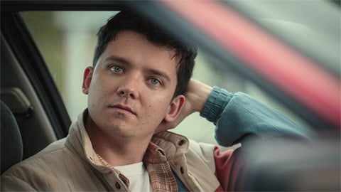 La star de Sex Education, Asa Butterfield, revient sur Netflix avec le thriller Out of the Dust