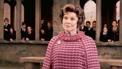 Harry Potter, Imelda Staunton revient dans le rôle de Dolores Ombrage... mais pas dans la série ! Il y a une courte vidéo.