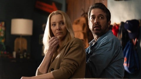 Le premier teaser et la date de sortie de la nouvelle comédie avec Lisa Kudrow et Ray Romano