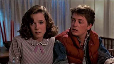 Retour vers le futur, Lea Thompson est hantée par la DeLorean : "Merde, ils me suivent partout !"