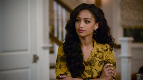 All American reprend Samantha Logan, Alicia Silverstone protagoniste d'Irish Blood et d'autres nouvelles en bref