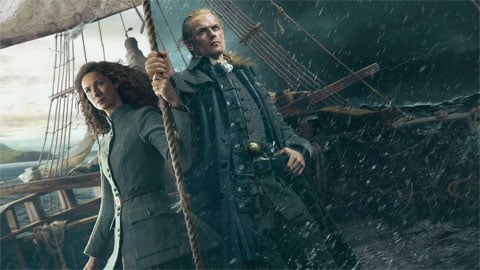 Claire et Jamie retournent en Écosse dans la bande-annonce officielle réconfortante de la deuxième partie
