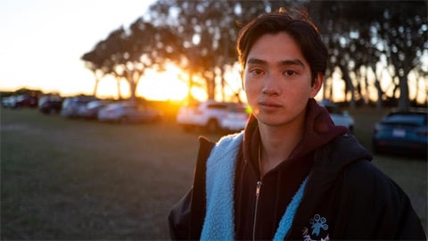 For All Mankind recrute la jeune star de Summer in Your Eyes, Sean Kaufman