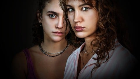 La bande-annonce officielle de la nouvelle série pour jeunes adultes de Netflix