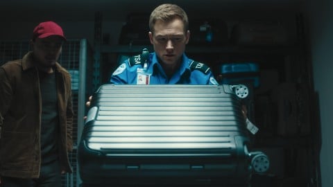 Carry-On, voici la bande-annonce officielle italienne du thriller qui arrive sur Netflix