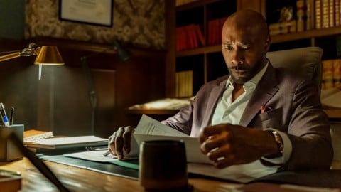 La bande-annonce de la nouvelle série où le protagoniste n'est pas Sherlock Holmes mais son bras droit