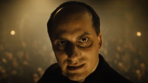 Le fils du siècle : Luca Marinelli est un Mussolini pop dans la bande-annonce officielle de la série Sky