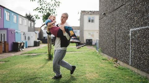 Scrapper, le film de la réalisatrice anglaise Charlotte Regan, arrive en exclusivité