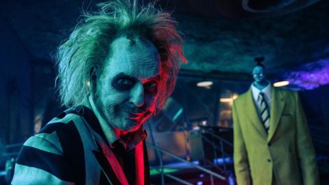 Beetlejuice Beetlejuice, pourquoi le nom de Brad Pitt apparaît-il dans le générique d'ouverture ?