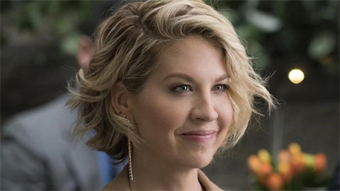 Jenna Elfman avec Tim Allen dans Shifting Gears, une promotion dans SWAT et autres news en bref