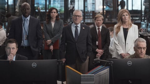 L'Amérique choquée par une cyberattaque dans la bande-annonce de la mini-série Netflix avec Robert De Niro
