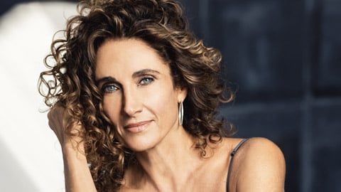 NCIS accueille Melina Kanakaredes, Netflix annule Girls5eva et autres nouvelles en bref