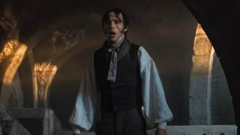Nosferatu, Nicolas Hoult presque mangé par les loups : l'accident glaçant sur le plateau