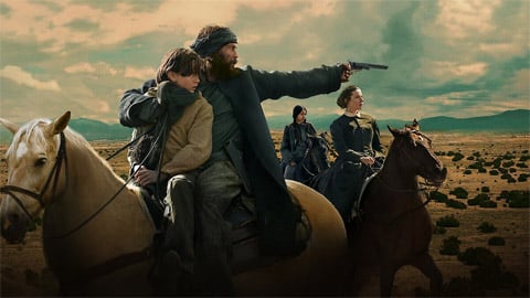 Une nouvelle bande-annonce de la mini-série western avec Taylor Kitsch et Betty Gilpin