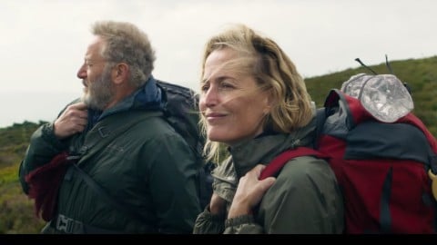 la bande-annonce du film avec Jason Isaacs et Gillian Anderson, engagés dans un long voyage