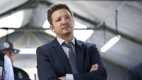 Jeremy Renner se souvient d'un accident de chasse-neige : "Je suis à nouveau fort"