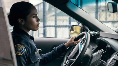 Le rôle de Monica Raymund dans la nouvelle série du producteur de Chicago Fire a été révélé