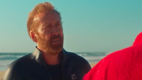 Nicolas Cage au bord de la folie dans la bande-annonce du surfeur