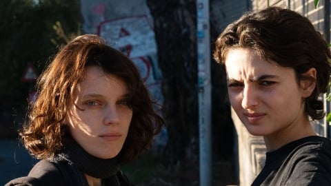 La critique du film de Sara Petraglia avec Tecla Insolia et Carlotta Gamba