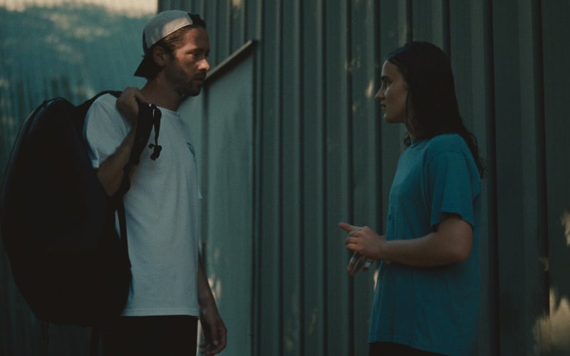 La revue du drame belge rigoureux sur un jeune joueur de tennis et son entraîneur